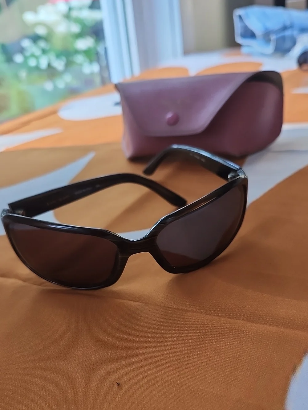 Kate Spade Sunglasses And Pink Case. Glasses Made In Itally. See All Pics